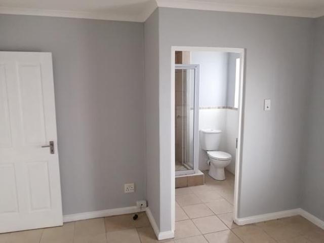 3 Bedroom Apartment in Grahamstown Makhanda Central