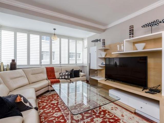 3 Bedroom Apartment in Green Point