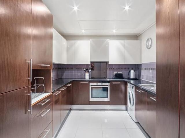 3 Bedroom Apartment in Green Point