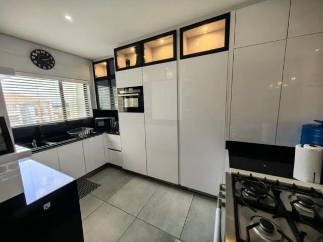 3 Bedroom Apartment in Greenstone Hill