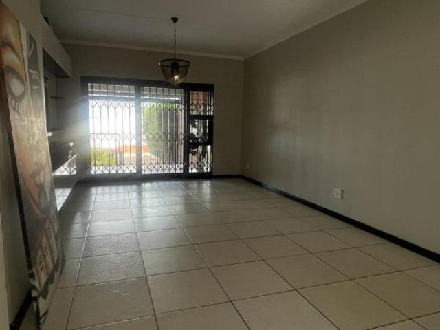 3 Bedroom Apartment in Greenstone Hill