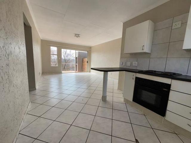 3 Bedroom Apartment in Grobler Park