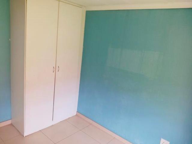 3 Bedroom Apartment in Grobler Park