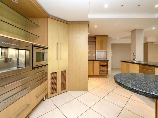 3 Bedroom Apartment in Humewood
