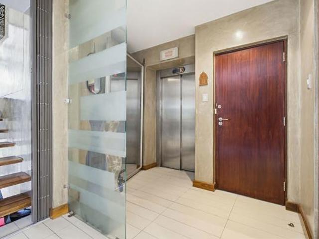 3 Bedroom Apartment in Hyde Park
