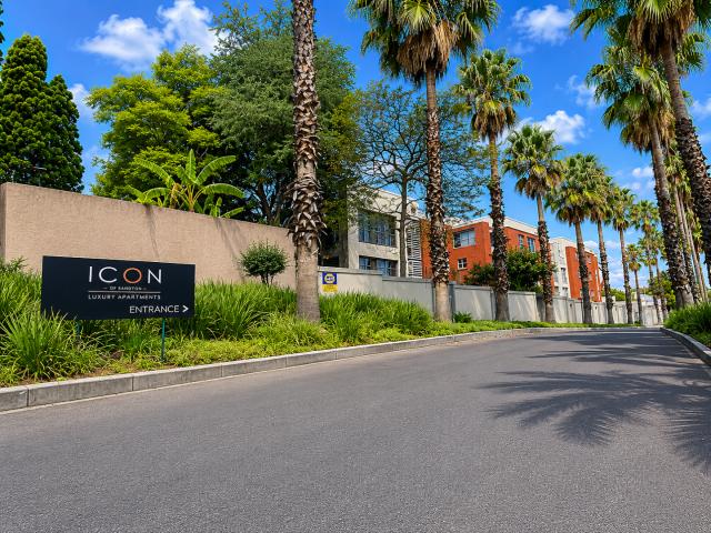 3 Bedroom Apartment in Hyde Park