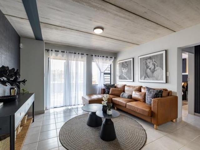 3 Bedroom Apartment in Silver Lakes Golf Estate