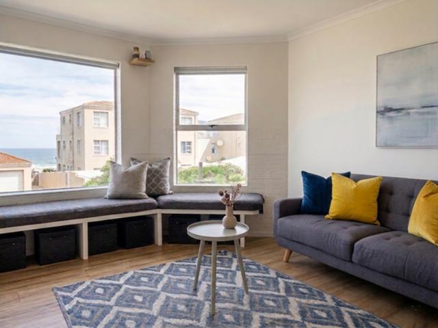 3 Bedroom Apartment in Hermanus Beach Club