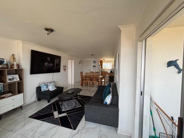 3 Bedroom Apartment in Hermanus Beach Club