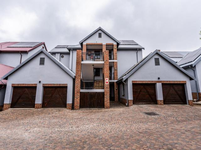 3 Bedroom Apartment in Heritage Hill