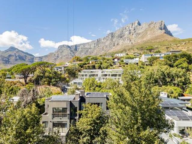 3 Bedroom Apartment in Higgovale