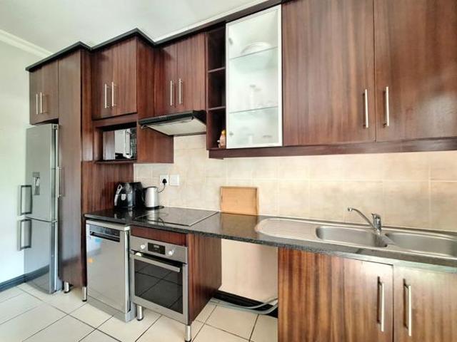 3 Bedroom Apartment in Hilltop Private Estate