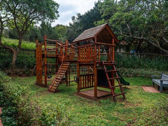 3 Bedroom Apartment in Hilltop Private Estate