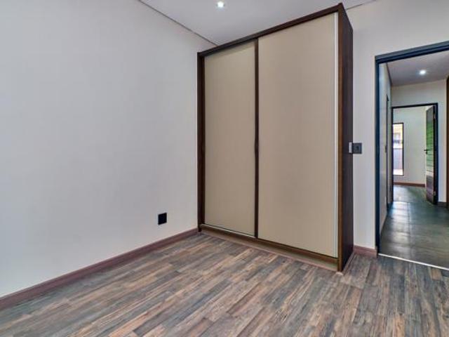 3 Bedroom Apartment in Houghton Estate