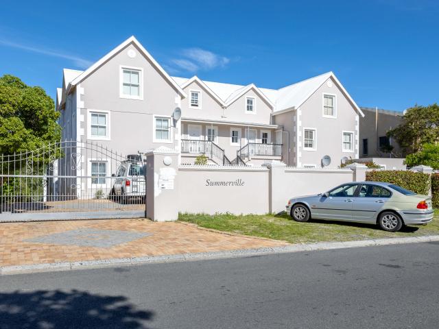 3 Bedroom Apartment in Hout Bay