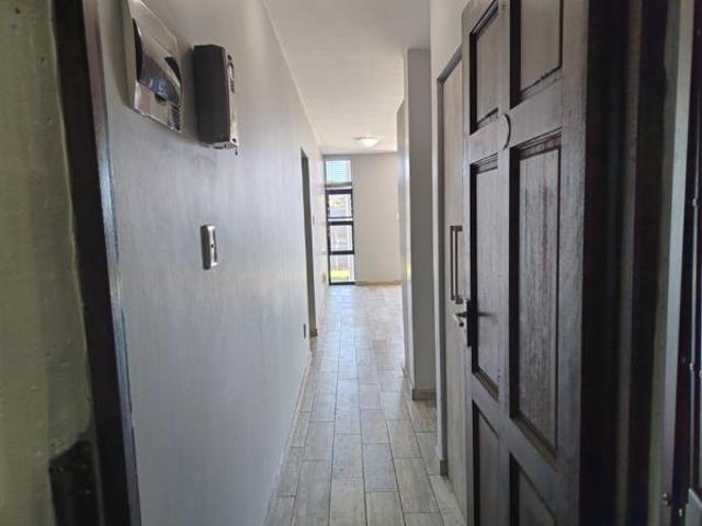 3 Bedroom Apartment in Island View