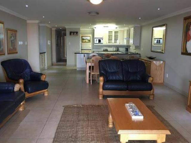 3 Bedroom Apartment in Jeffreys Bay Central