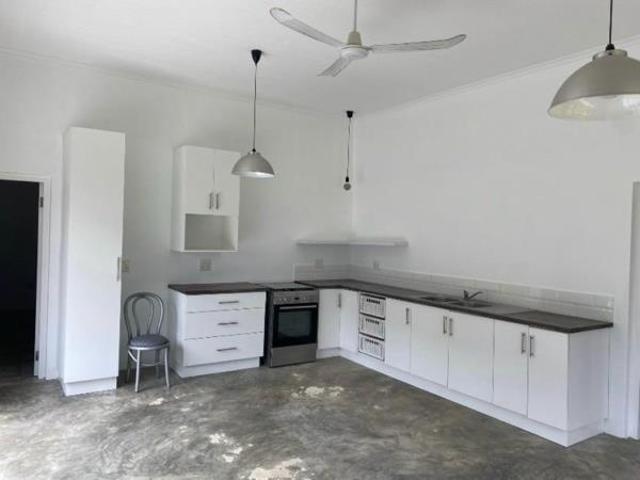2 Bedroom Apartment in Jeffreys Bay Central