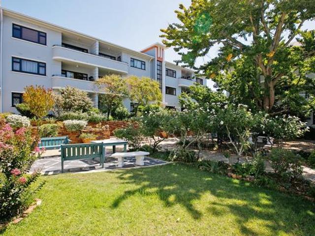 3 Bedroom Apartment in Kenilworth Upper