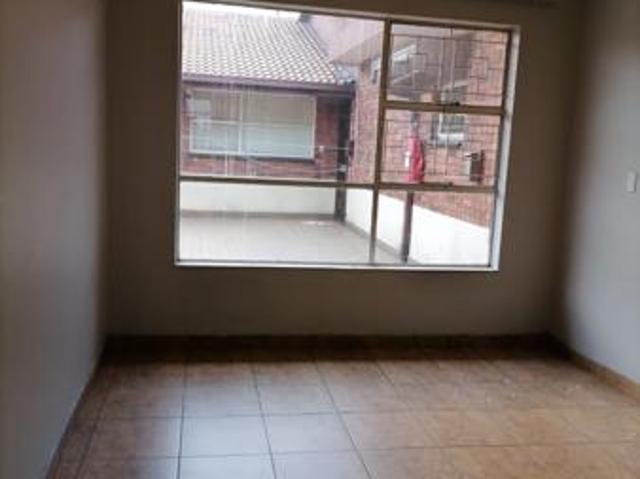 3 Bedroom Apartment in Kibler Park
