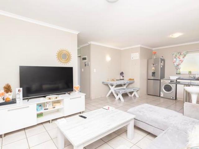3 Bedroom Apartment in Klein Drakenstein