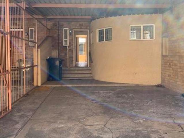 3 Bedroom Apartment in Krugersdorp North