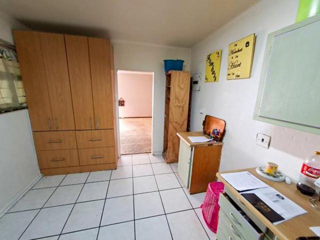 3 Bedroom Apartment in Krugersdorp Central