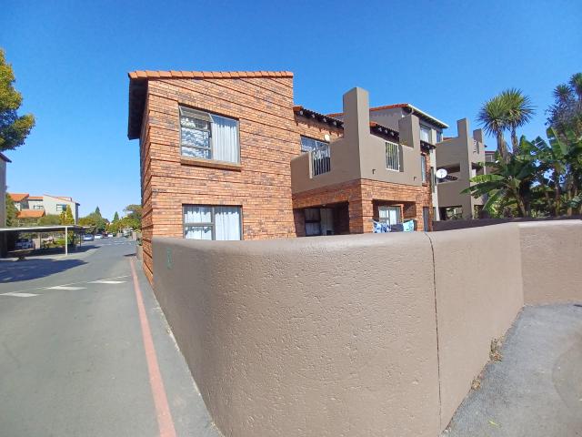 3 Bedroom Apartment in Lakefield