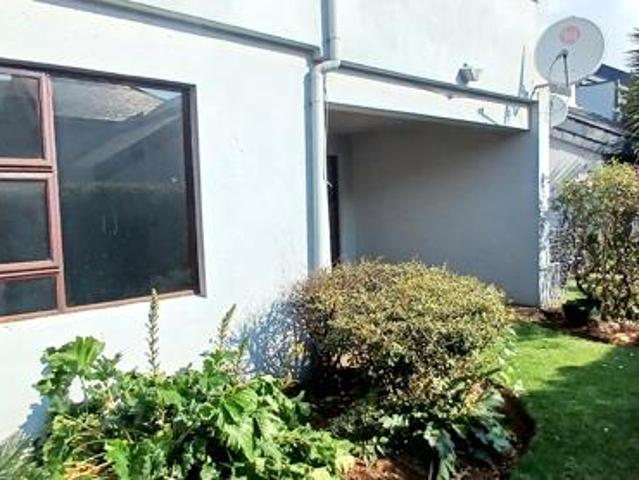 3 Bedroom Apartment in Lakefield