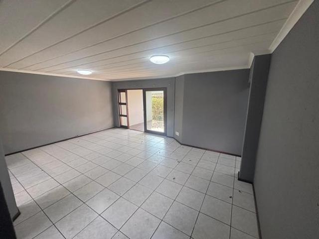 3 Bedroom Apartment in Lakefield