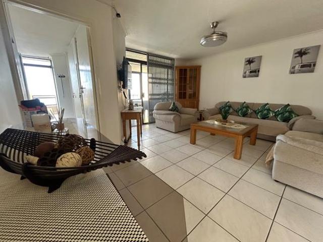3 Bedroom Apartment in Lawrence Rocks