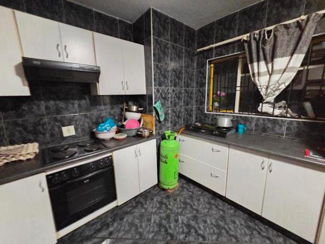3 Bedroom Apartment in Laudium