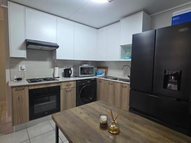 3 Bedroom Apartment in Linbro Park