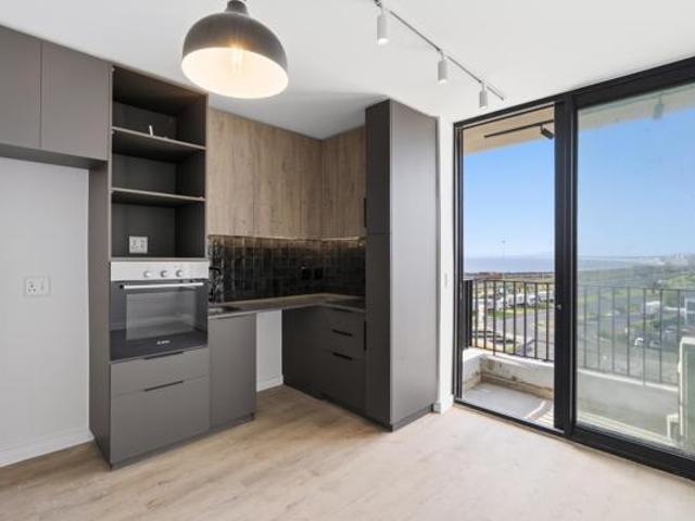 3 Bedroom Apartment in Paarden Eiland