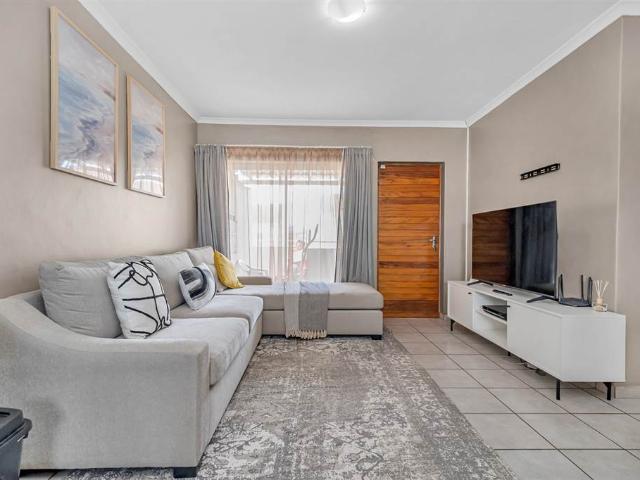 3 Bedroom Apartment in Paarl