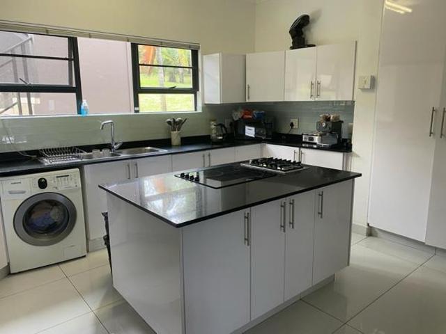 3 Bedroom Apartment in Palm Lakes Estate