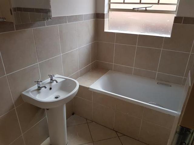 3 Bedroom Apartment in Paramount Estate