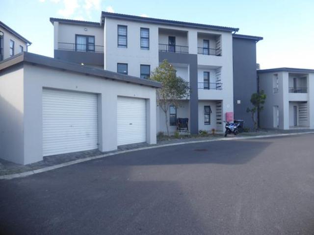 3 Bedroom Apartment in Parklands North