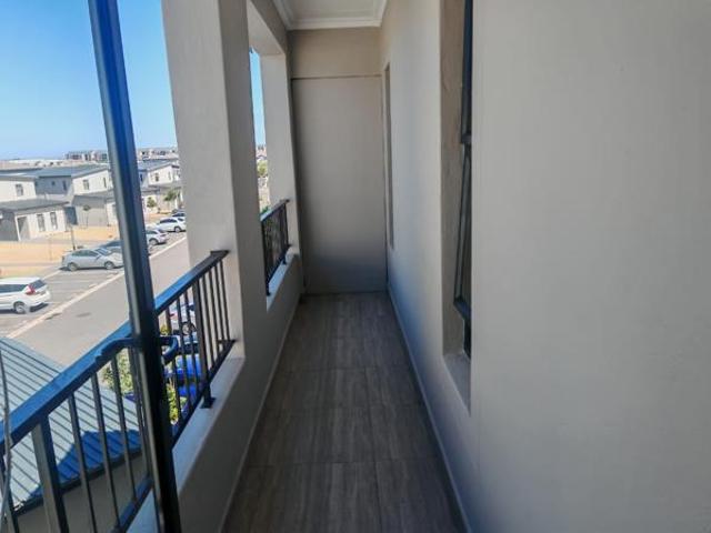 3 Bedroom Apartment in Parklands North