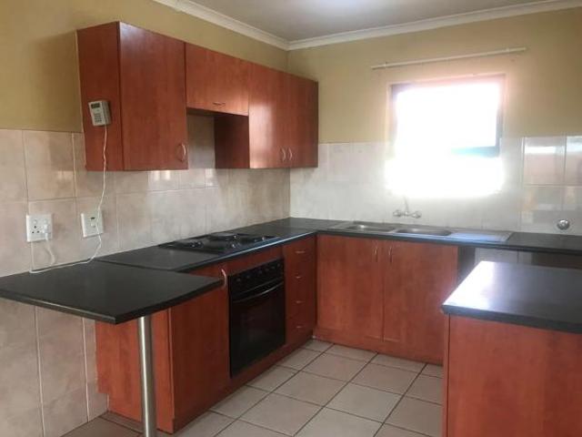 3 Bedroom Apartment in Parkrand