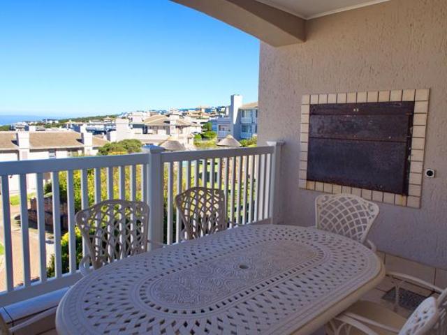 3 Bedroom Apartment in Pinnacle Point Golf Estate