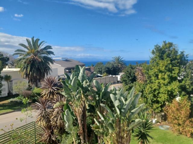 3 Bedroom Apartment in Plett Central