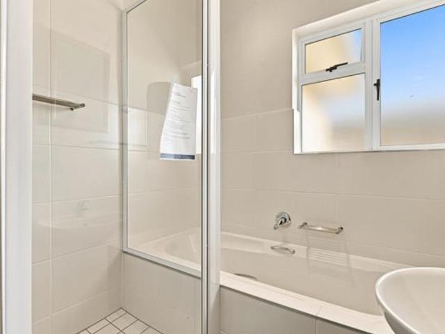 3 Bedroom Apartment in Plumstead