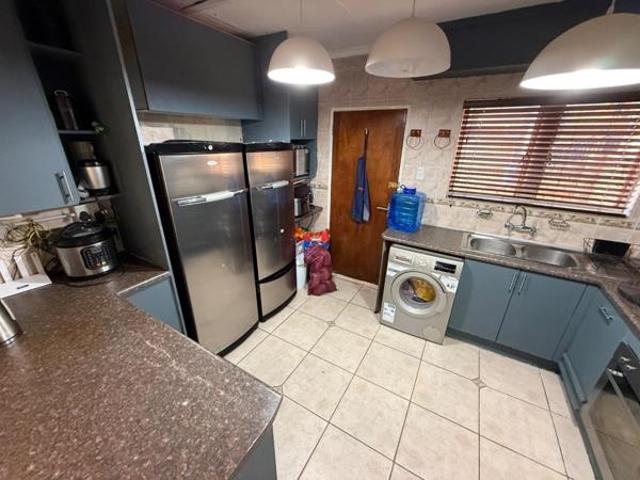 3 Bedroom Apartment in Ruimsig