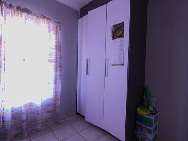 3 Bedroom Apartment in Rynfield AH