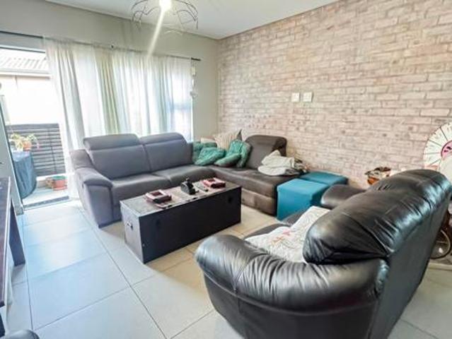3 Bedroom Apartment in Red Hill