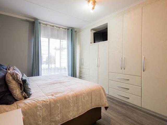 3 Bedroom Apartment in Rembrandt Park