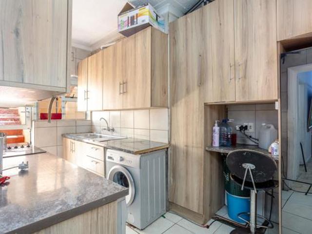 3 Bedroom Apartment in Rosebank