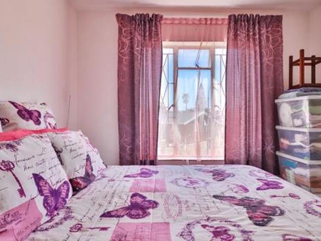 3 Bedroom Apartment in Rowallan Park