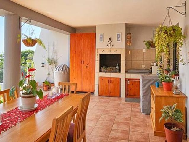 3 Bedroom Apartment in Saint Michaels on Sea